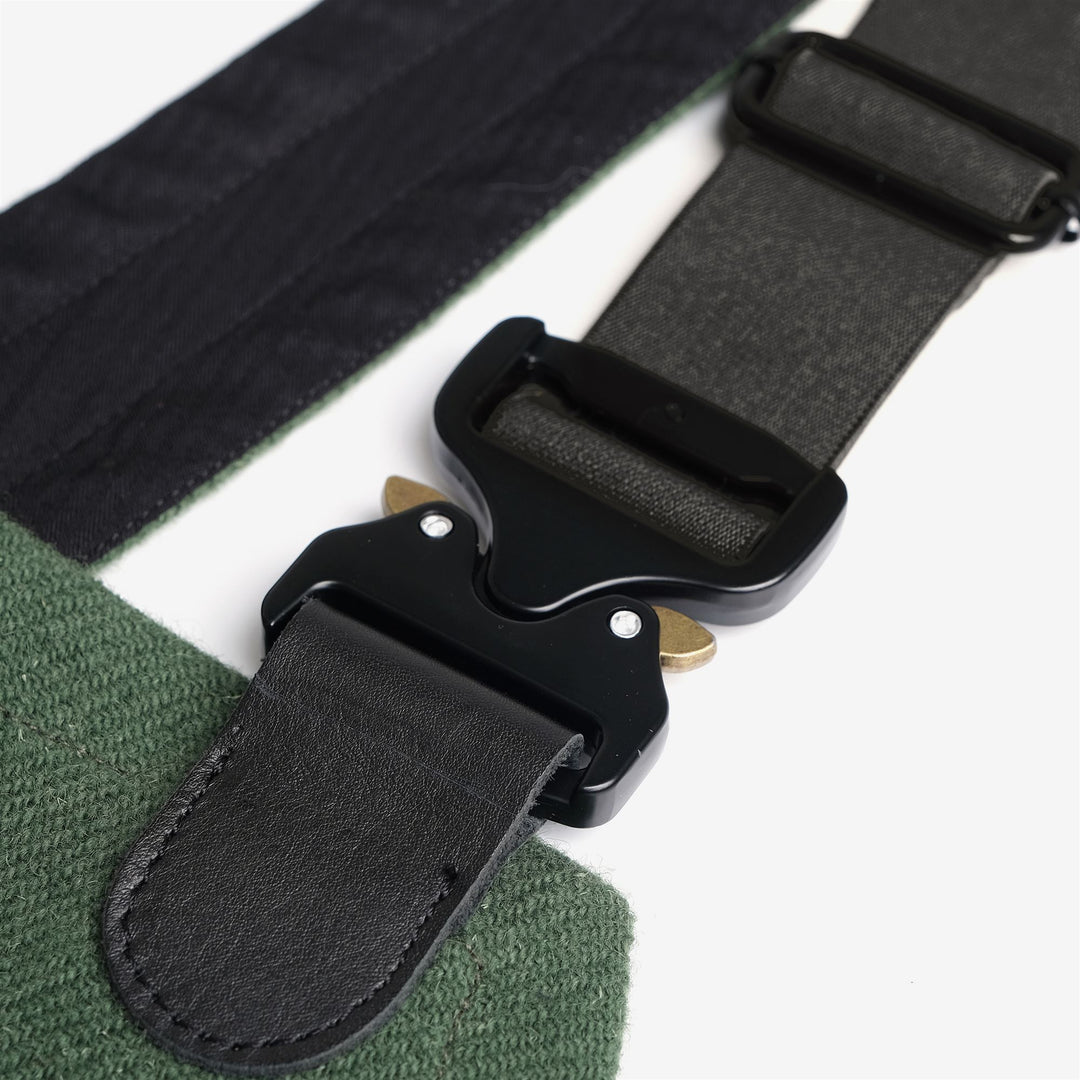 Pants Unisex TESTUGGINE MARGINATA TELA SARDA Overall VERDE GINESTRA Dressed Side (jpg Rgb)		