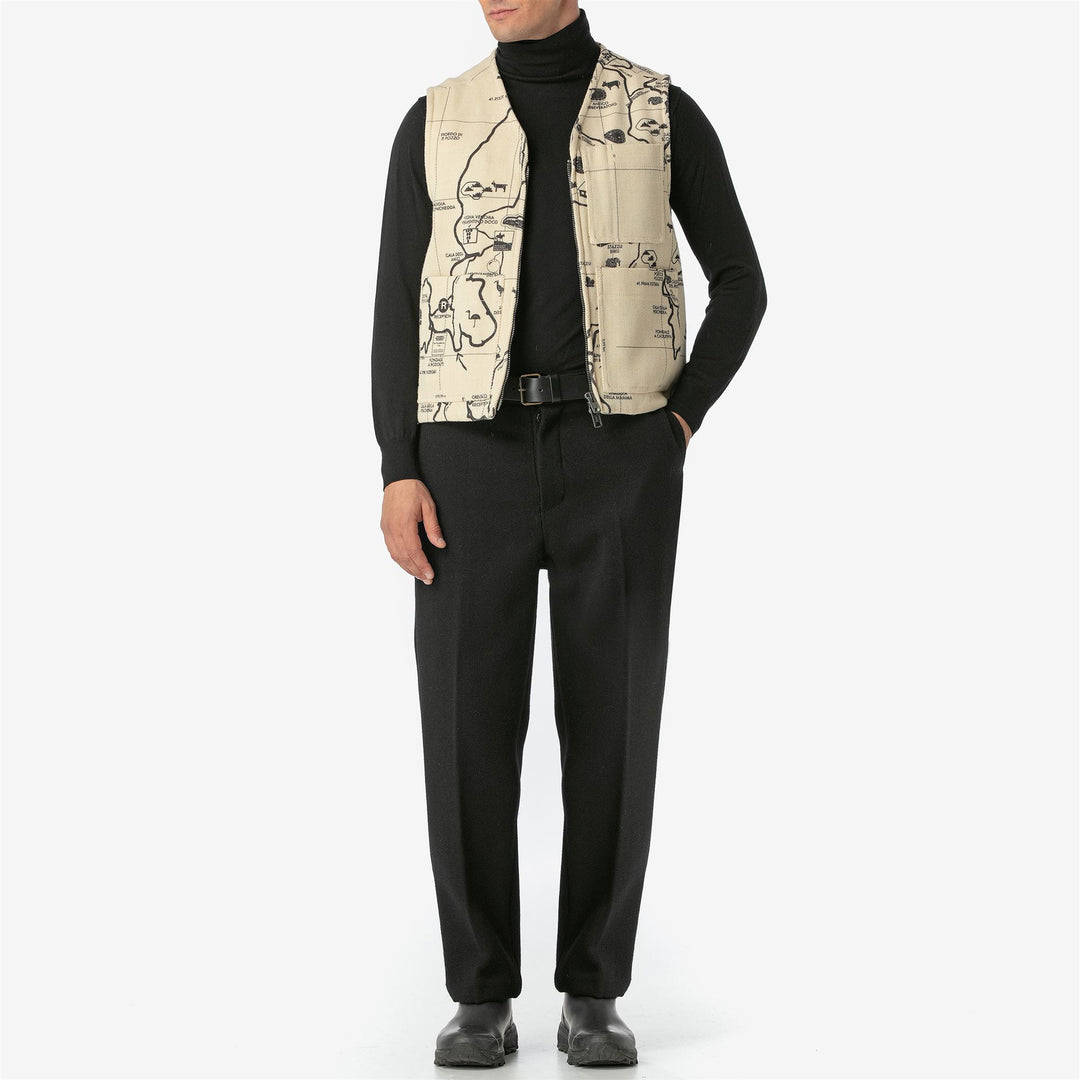 Dresses Unisex MARTIN PESCATORE PANNO SARDO STAMPATO Waistcoat BIANCO-NERO Dressed Side (jpg Rgb)		