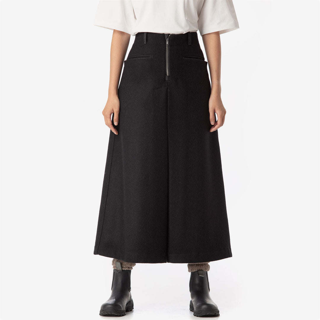 Skirts Woman AIRONE BIANCO MAGGIORE PANNO SARDO Longuette NERO CARBONE Dressed Side (jpg Rgb)		