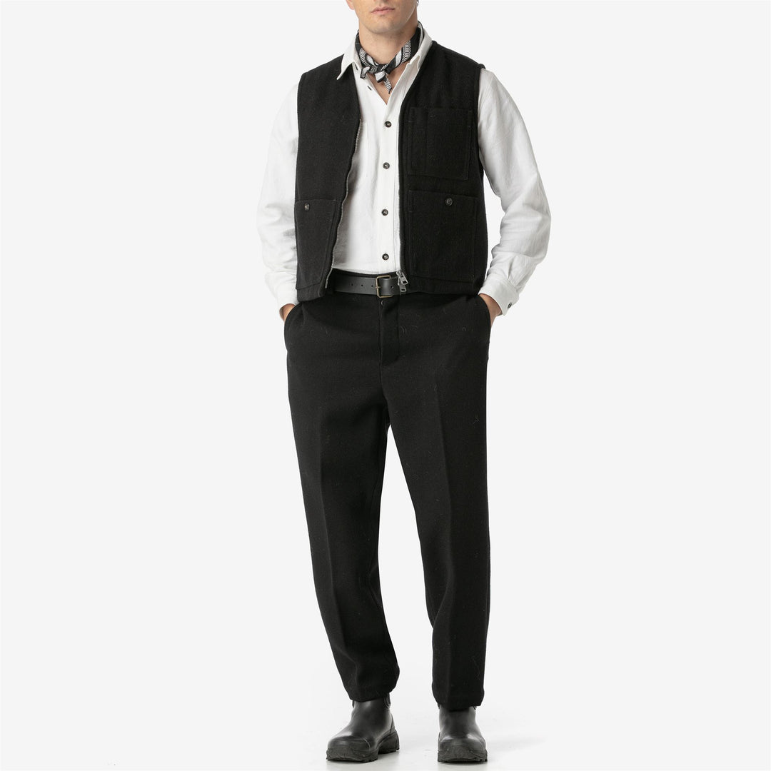 Dresses Unisex MARTIN PESCATORE PANNO SARDO Waistcoat NERO CARBONE Dressed Side (jpg Rgb)		