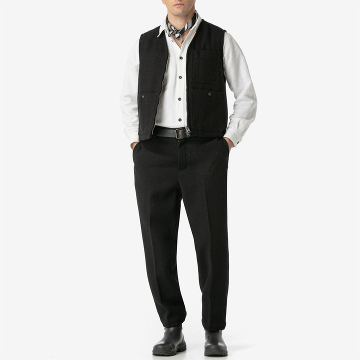 Dresses Unisex MARTIN PESCATORE PANNO SARDO Waistcoat NERO CARBONE Dressed Side (jpg Rgb)		