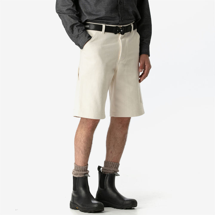 Shorts Unisex FRATICELLO TELA SARDA Cargo BIANCO GREGGE Dressed Back (jpg Rgb)		