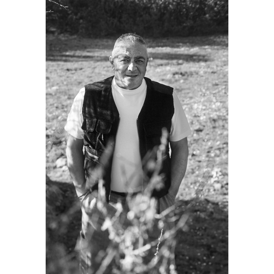 Dresses Unisex ROSPO SMERALDINO VELLUTO Waistcoat NERO CARBONE Dressed Front (jpg Rgb)	